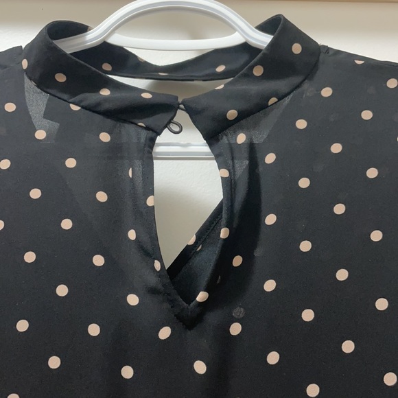 Lord &Taylor cutout mock neck blouse - Picture 4 of 4